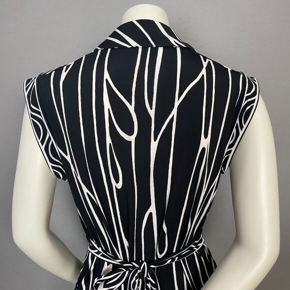 BCBGMaxAzria‎ Dress Abstract Print Black White Tie Waist Pockets Size Medium - Picture 6 of 10